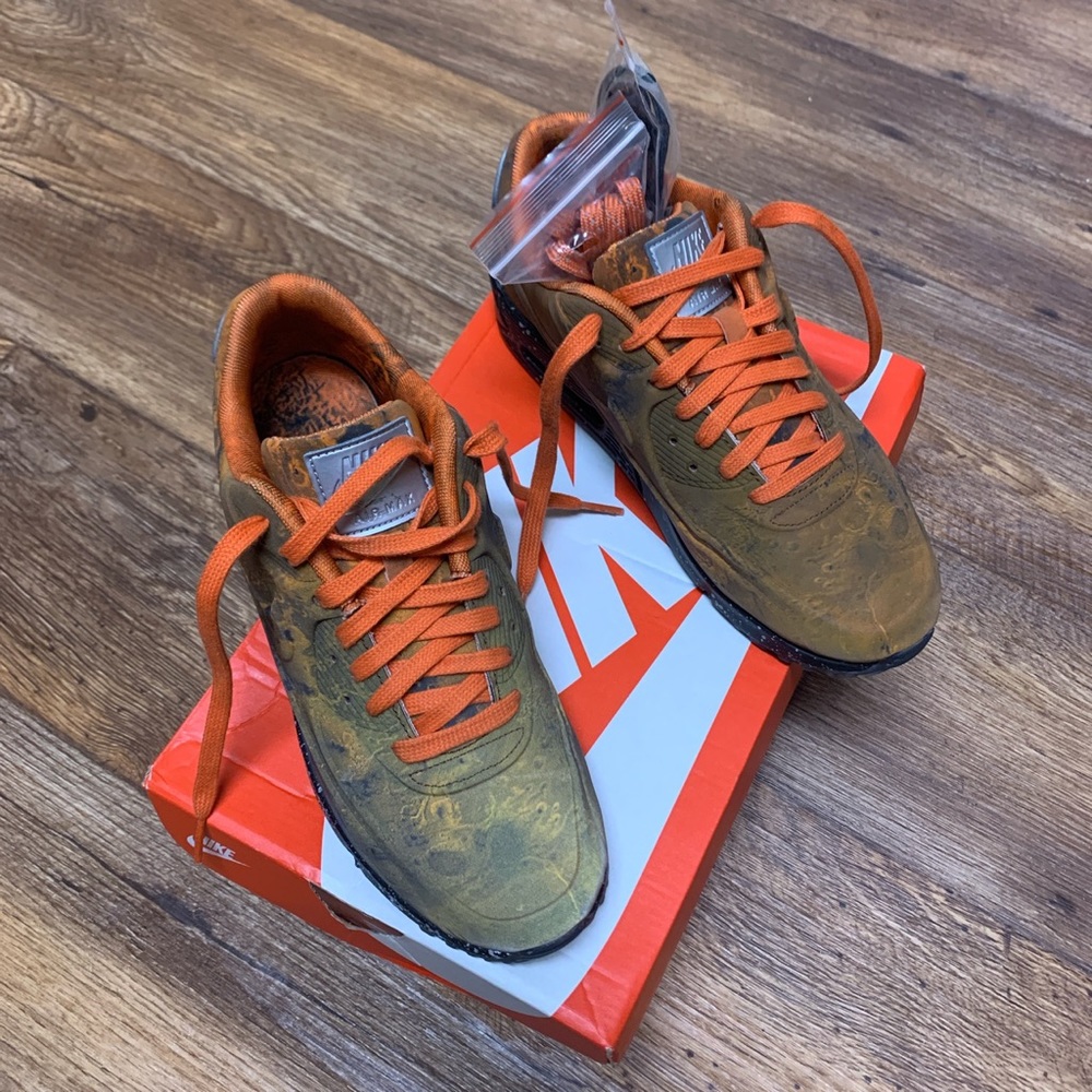 Mars Landing Nike Air Max 90’s